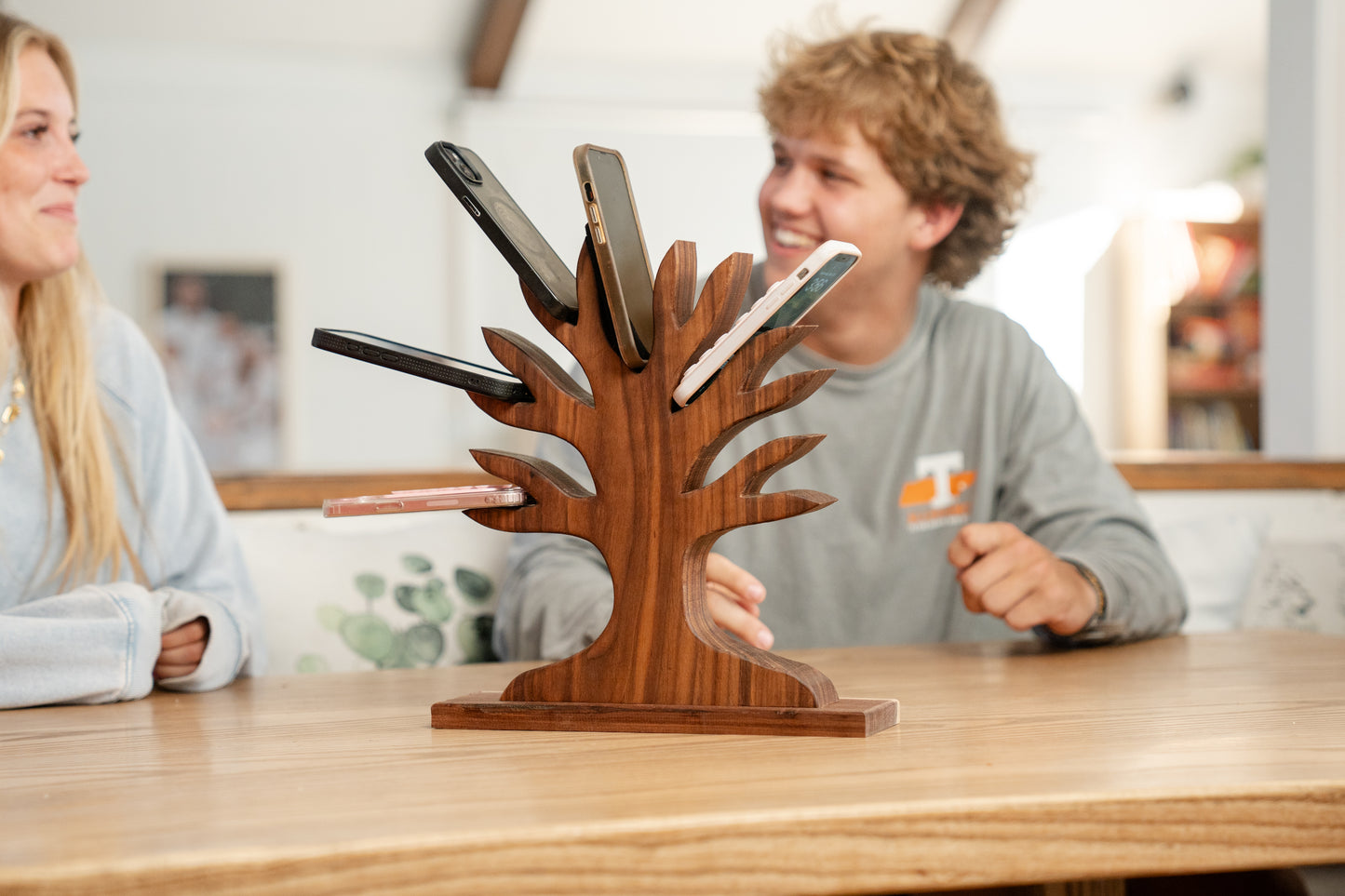 Phone Tree Original - Walnut